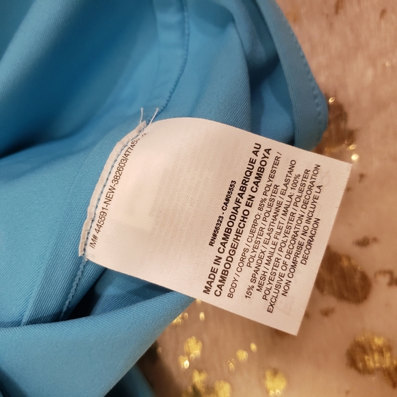 NWT Nike L Blue Mesh Crop Top - Picture 7 of 8